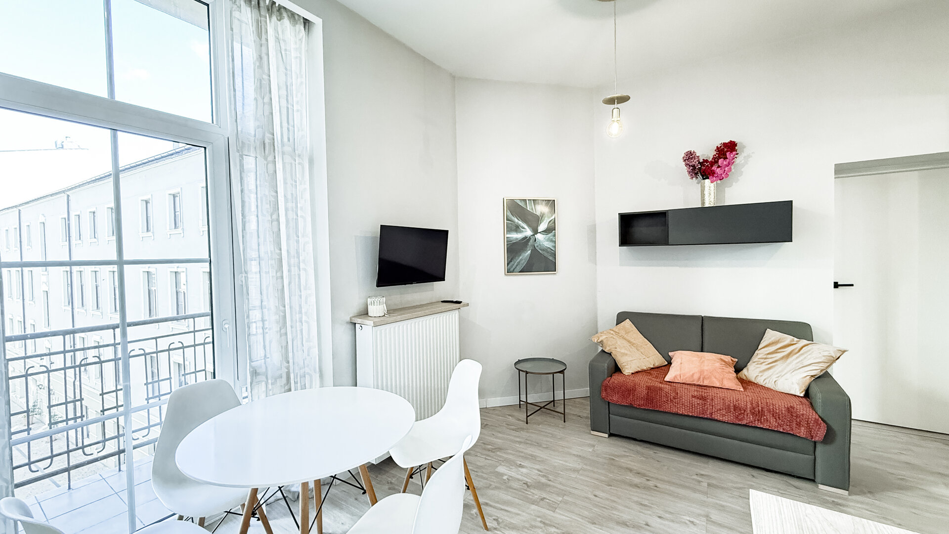 Piotrkowska 37 Shine